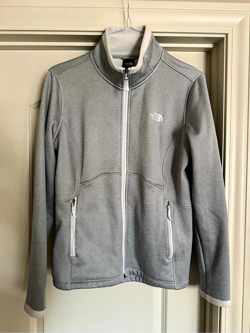 The North Face Women's Yumiori Full-Zip Jacket Gray